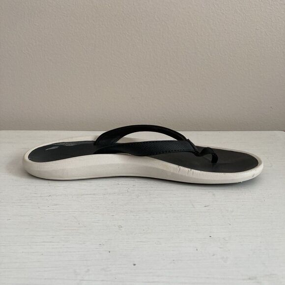 OluKai Sandals Womens Size 7 Pi'oe Casual Slip On Beach Flip Flops Black - Picture 6 of 10